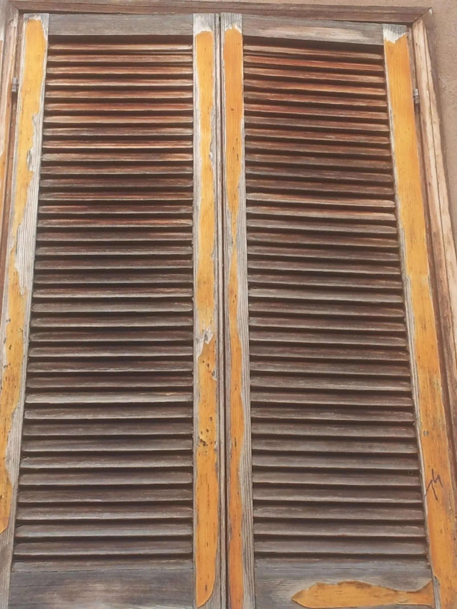 La persiana prima del trattamento